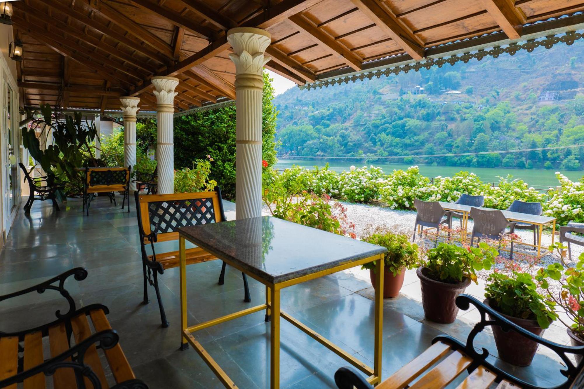 Neelesh Inn- A Luxury Lake View Hotel- 20 Kms From Nainital Bhīm Tāl Dış mekan fotoğraf