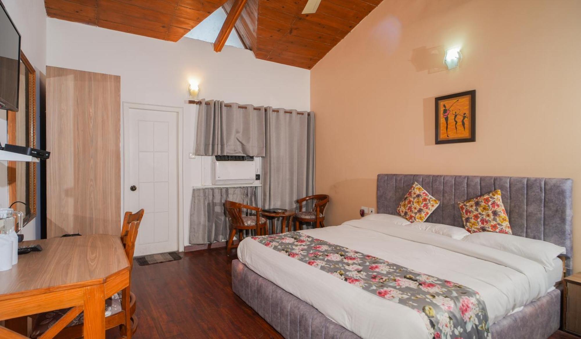 Neelesh Inn- A Luxury Lake View Hotel- 20 Kms From Nainital Bhīm Tāl Dış mekan fotoğraf