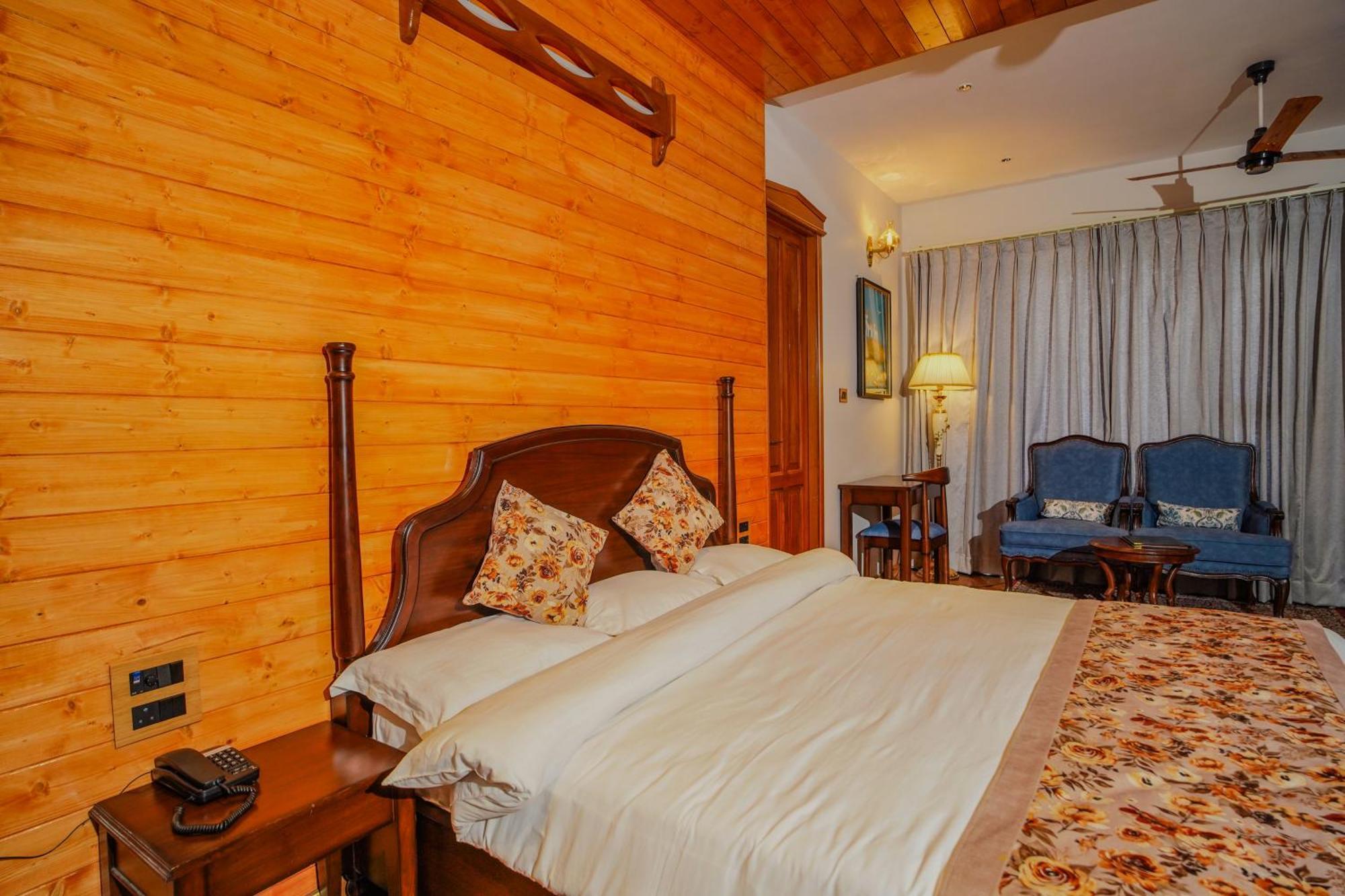 Neelesh Inn- A Luxury Lake View Hotel- 20 Kms From Nainital Bhīm Tāl Dış mekan fotoğraf