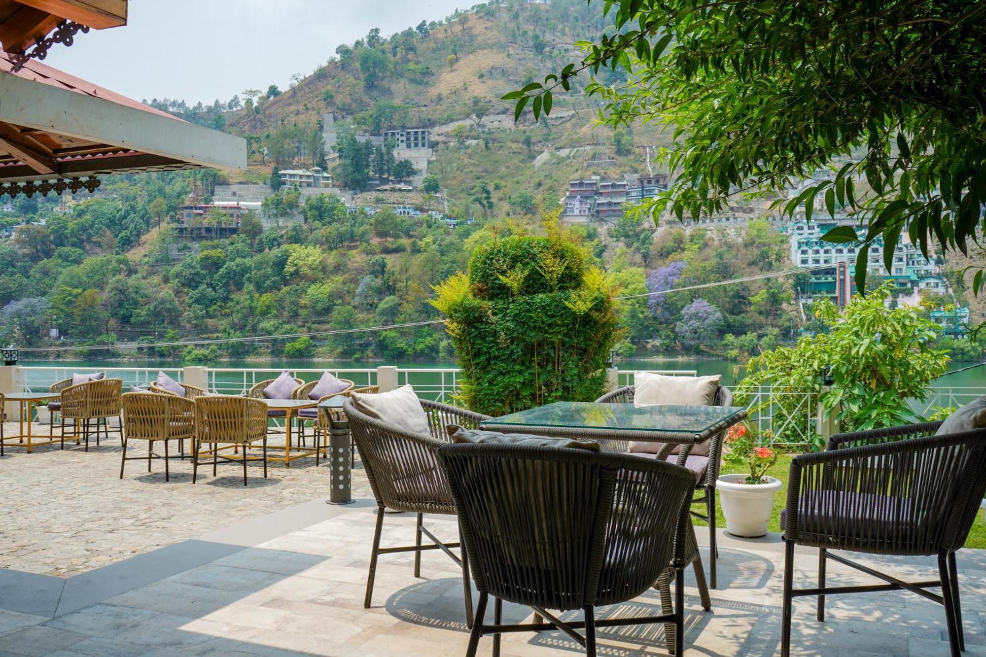 Neelesh Inn- A Luxury Lake View Hotel- 20 Kms From Nainital Bhīm Tāl Dış mekan fotoğraf