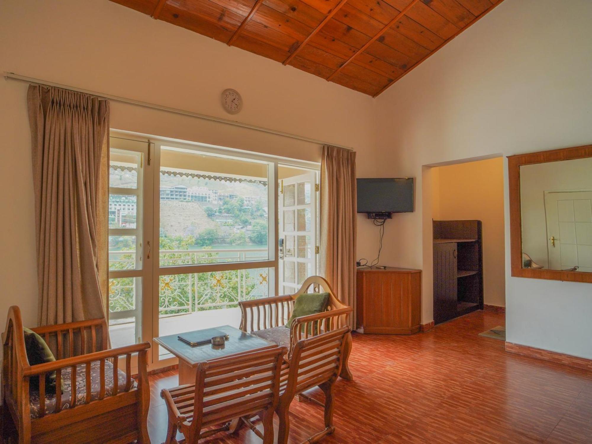 Neelesh Inn- A Luxury Lake View Hotel- 20 Kms From Nainital Bhīm Tāl Dış mekan fotoğraf
