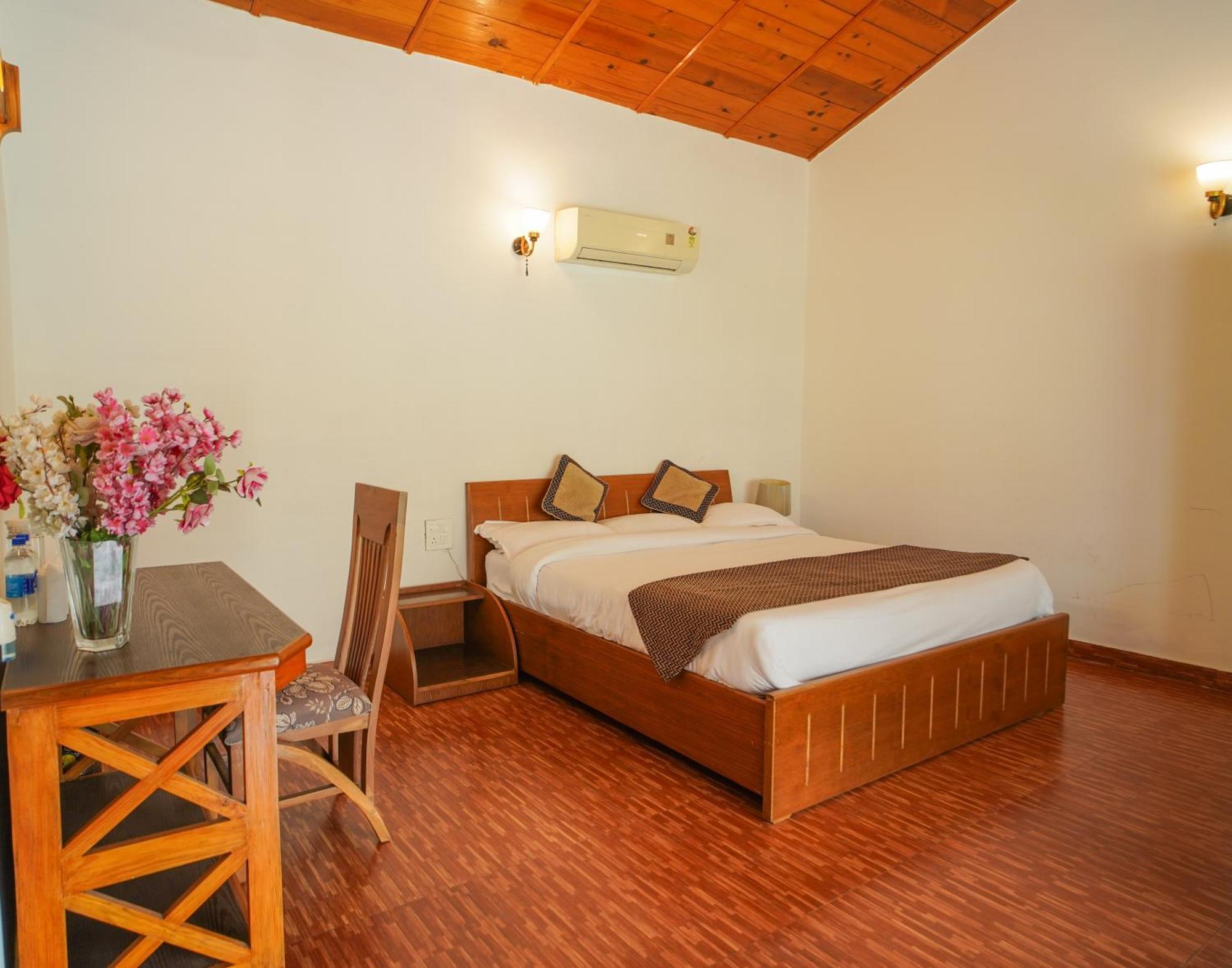 Neelesh Inn- A Luxury Lake View Hotel- 20 Kms From Nainital Bhīm Tāl Dış mekan fotoğraf